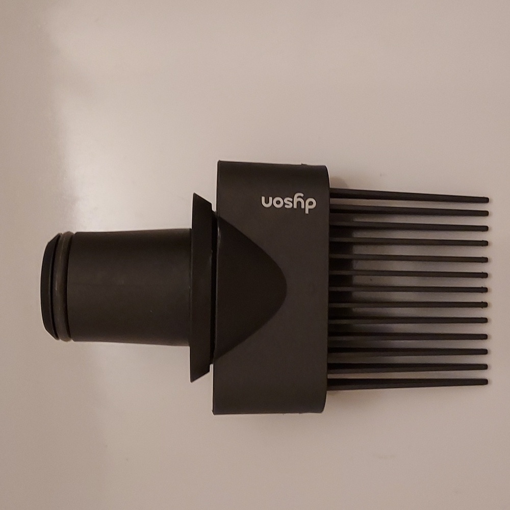 Dyson comb attachment